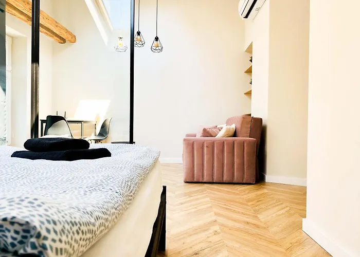 Beautiful Studio With Air Conditioning, Cracow Old Town